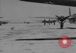 Standbild Eddie Rickenbacker Europa, 1944, aus Sekunde 3 historischem Filmmaterial Videoclip 65675072176