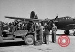 Standbild Eddie Rickenbacker Europa, 1944, aus Sekunde 10 historischem Filmmaterial Videoclip 65675072176