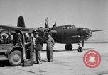 Standbild Eddie Rickenbacker Europa, 1944, aus Sekunde 16 historischem Filmmaterial Videoclip 65675072176