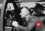 Standbild Eddie Rickenbacker Europa, 1944, aus Sekunde 40 historischem Filmmaterial Videoclip 65675072176