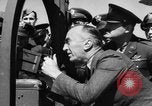 Standbild Eddie Rickenbacker Europa, 1944, aus Sekunde 48 historischem Filmmaterial Videoclip 65675072176