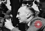Standbild Eddie Rickenbacker Europa, 1944, aus Sekunde 50 historischem Filmmaterial Videoclip 65675072176