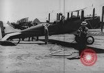 Immagine di Mid-air refuelling San Diego California USA, 1923, secondo 43 filmato di repertorio 65675072184