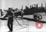 Immagine di Mid-air refuelling San Diego California USA, 1923, secondo 48 filmato di repertorio 65675072184