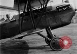 Standbild Curtiss P-1Hawk Ausübung an-4 Michigan United States USA, 1926, aus Sekunde 32 historischem Filmmaterial Videoclip 65675072198