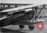 Standbild Curtiss P-1Hawk Ausübung an-4 Michigan United States USA, 1926, aus Sekunde 35 historischem Filmmaterial Videoclip 65675072198