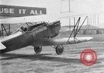 Standbild Curtiss P-1Hawk Ausübung an-4 Michigan United States USA, 1926, aus Sekunde 37 historischem Filmmaterial Videoclip 65675072198