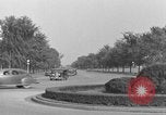 Image navetteurs roulant à Washington DC sur Rock Creek Parkway Washington DC USA, 1935, de la seconde 11 séquences d'archives historiques vidéo 65675072204