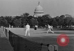 Image navetteurs roulant à Washington DC sur Rock Creek Parkway Washington DC USA, 1935, de la seconde 40 séquences d'archives historiques vidéo 65675072204