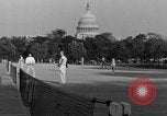 Image navetteurs roulant à Washington DC sur Rock Creek Parkway Washington DC USA, 1935, de la seconde 42 séquences d'archives historiques vidéo 65675072204