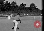 Image navetteurs roulant à Washington DC sur Rock Creek Parkway Washington DC USA, 1935, de la seconde 49 séquences d'archives historiques vidéo 65675072204