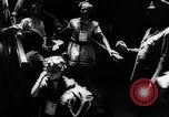 Standbild Krieg Flüchtlingskinder New York City USA, 1942, aus Sekunde 25 historischem Filmmaterial Videoclip 65675072208