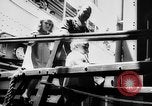 Standbild Krieg Flüchtlingskinder New York City USA, 1942, aus Sekunde 26 historischem Filmmaterial Videoclip 65675072208