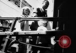 Standbild Krieg Flüchtlingskinder New York City USA, 1942, aus Sekunde 27 historischem Filmmaterial Videoclip 65675072208