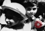Standbild Krieg Flüchtlingskinder New York City USA, 1942, aus Sekunde 42 historischem Filmmaterial Videoclip 65675072208