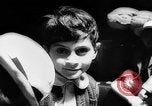 Standbild Krieg Flüchtlingskinder New York City USA, 1942, aus Sekunde 43 historischem Filmmaterial Videoclip 65675072208