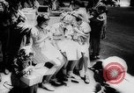 Standbild Krieg Flüchtlingskinder New York City USA, 1942, aus Sekunde 47 historischem Filmmaterial Videoclip 65675072208