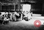 Standbild Krieg Flüchtlingskinder New York City USA, 1942, aus Sekunde 52 historischem Filmmaterial Videoclip 65675072208