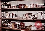 Standbild Operation Cue nukleare Test Lebensmittelbehälter Nevada United States USA, 1955, aus Sekunde 22 historischem Filmmaterial Videoclip 65675072221