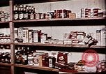 Standbild Operation Cue nukleare Test Lebensmittelbehälter Nevada United States USA, 1955, aus Sekunde 24 historischem Filmmaterial Videoclip 65675072221