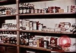 Standbild Operation Cue nukleare Test Lebensmittelbehälter Nevada United States USA, 1955, aus Sekunde 26 historischem Filmmaterial Videoclip 65675072221