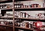 Standbild Operation Cue nukleare Test Lebensmittelbehälter Nevada United States USA, 1955, aus Sekunde 27 historischem Filmmaterial Videoclip 65675072221
