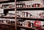 Standbild Operation Cue nukleare Test Lebensmittelbehälter Nevada United States USA, 1955, aus Sekunde 28 historischem Filmmaterial Videoclip 65675072221