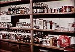 Standbild Operation Cue nukleare Test Lebensmittelbehälter Nevada United States USA, 1955, aus Sekunde 29 historischem Filmmaterial Videoclip 65675072221