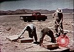 Standbild Operation Cue nukleare Test Lebensmittelbehälter Nevada United States USA, 1955, aus Sekunde 44 historischem Filmmaterial Videoclip 65675072221