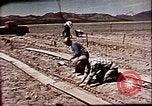Standbild Operation Cue nukleare Test Lebensmittelbehälter Nevada United States USA, 1955, aus Sekunde 57 historischem Filmmaterial Videoclip 65675072221