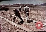 Standbild Operation Cue nukleare Test Lebensmittelbehälter Nevada United States USA, 1955, aus Sekunde 60 historischem Filmmaterial Videoclip 65675072221