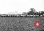 Standbild jährliche Cross Country Rennen Eton England, 1933, aus Sekunde 13 historischem Filmmaterial Videoclip 65675072246