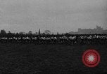 Standbild jährliche Cross Country Rennen Eton England, 1933, aus Sekunde 17 historischem Filmmaterial Videoclip 65675072246