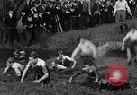 Standbild jährliche Cross Country Rennen Eton England, 1933, aus Sekunde 42 historischem Filmmaterial Videoclip 65675072246