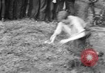 Standbild jährliche Cross Country Rennen Eton England, 1933, aus Sekunde 52 historischem Filmmaterial Videoclip 65675072246
