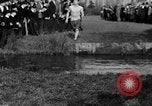 Standbild jährliche Cross Country Rennen Eton England, 1933, aus Sekunde 58 historischem Filmmaterial Videoclip 65675072246