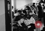Immagine di Eccedenze alimentari distribuiti per fame tedeschi dell'Est Germania, 1951, secondo 42 filmato di repertorio 65675072259