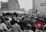 Image East les travailleurs allemands rébellion Berlin Allemagne, 1953, de la seconde 15 séquences d'archives historiques vidéo 65675072261