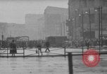 Image révolte Berlin Allemagne, 1951, de la seconde 11 séquences d'archives historiques vidéo 65675072262