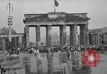 Image révolte Berlin Allemagne, 1951, de la seconde 44 séquences d'archives historiques vidéo 65675072262