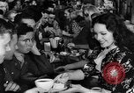 Standbild Hollywood Kantine Hollywood Los Angeles California USA, 1943, aus Sekunde 10 historischem Filmmaterial Videoclip 65675072278
