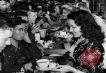 Standbild Hollywood Kantine Hollywood Los Angeles California USA, 1943, aus Sekunde 22 historischem Filmmaterial Videoclip 65675072278
