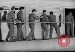 Immagine di intrattenimento a Fort Hancock New Jersey United States USA, 1943, secondo 17 filmato di repertorio 65675072283