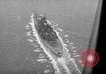 Standbild HMS King George V Atlantik, 1941, aus Sekunde 13 historischem Filmmaterial Videoclip 65675072296