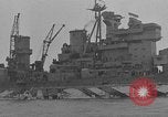 Standbild HMS King George V Halifax Nova Scotia, 1941, aus Sekunde 11 historischem Filmmaterial Videoclip 65675072297