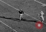 Standbild Fußballspiel West Point New York USA, 1946, aus Sekunde 14 historischem Filmmaterial Videoclip 65675072301