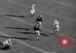 Standbild Fußballspiel West Point New York USA, 1946, aus Sekunde 16 historischem Filmmaterial Videoclip 65675072301