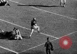 Standbild Fußballspiel West Point New York USA, 1946, aus Sekunde 34 historischem Filmmaterial Videoclip 65675072301