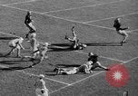 Standbild Fußballspiel West Point New York USA, 1946, aus Sekunde 36 historischem Filmmaterial Videoclip 65675072301