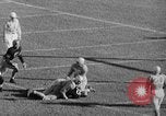 Standbild Fußballspiel West Point New York USA, 1946, aus Sekunde 42 historischem Filmmaterial Videoclip 65675072301
